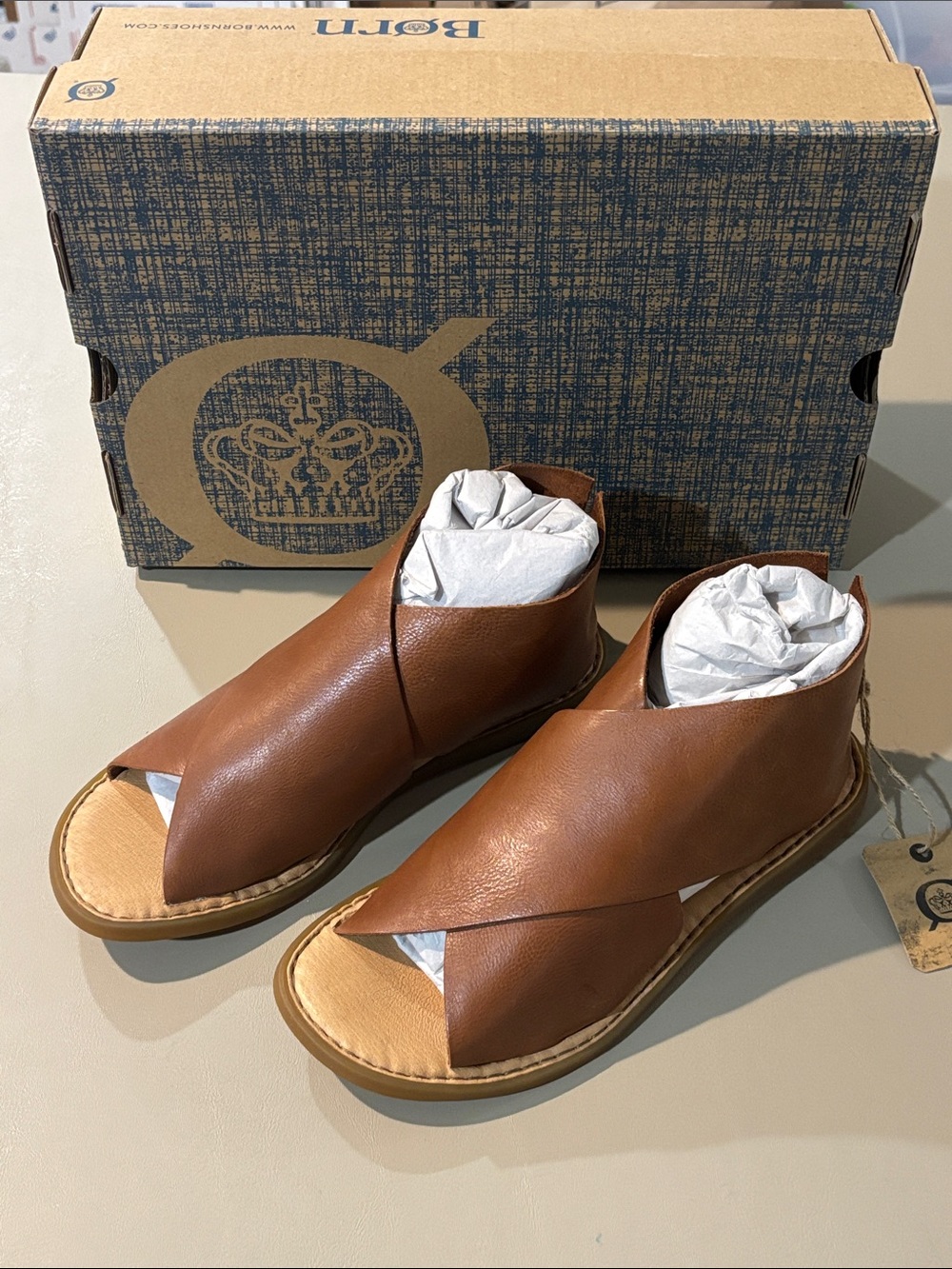 Born Women’s Brown IWA Leather Open-Toe Sandals NWT & Box Size 6